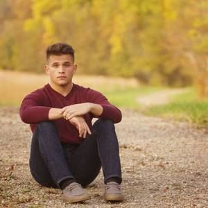 Meet your Posher, Logan